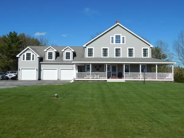 9 Homsted LN, Hermon, ME 04401