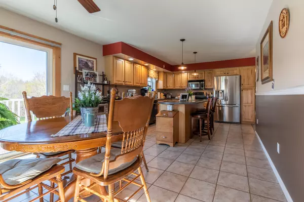 Hermon, ME 04401,10 Bog RD