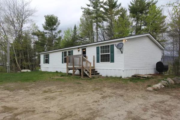 711 Main ST, Sumner, ME 04292