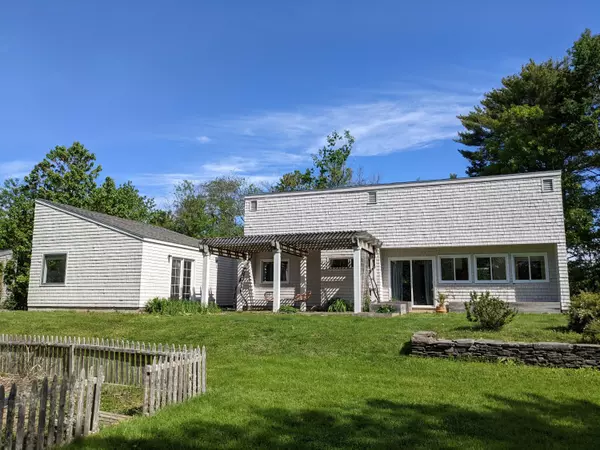 Hampden, ME 04444,260 Back Winterport RD
