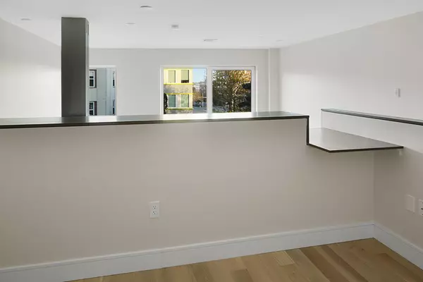 Portland, ME 04101,99 Federal ST #204