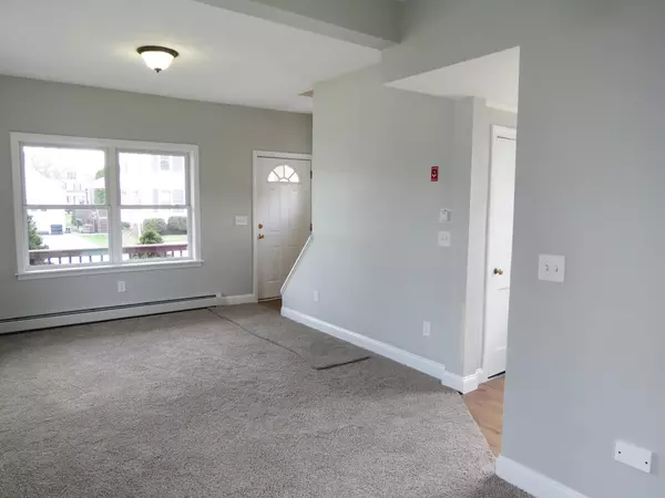 Saco, ME 04072,33 Bradley ST