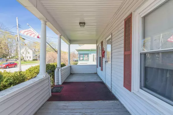 Saco, ME 04072,52 Cleveland ST