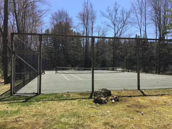 Waldoboro, ME 04572,25 Deaver RD