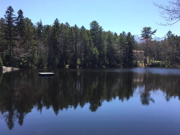 Waldoboro, ME 04572,25 Deaver RD