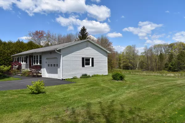 Hampden, ME 04444,38 Perry RD