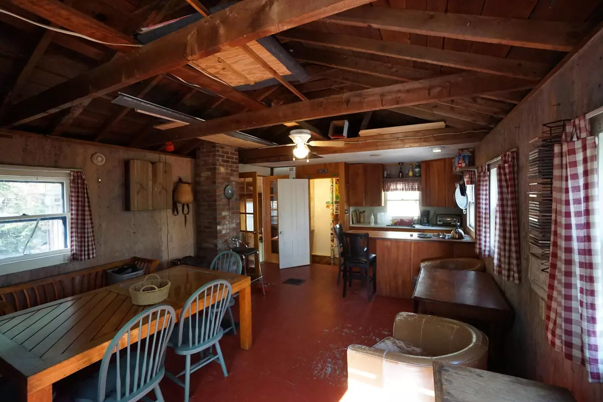 Greenville, ME 04441,54 Sap House RD