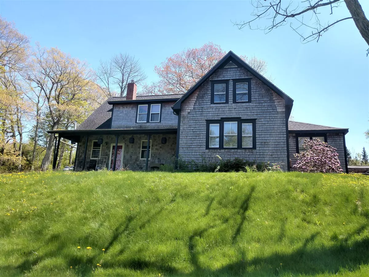 Orland, ME 04472,93 Dunbar RD