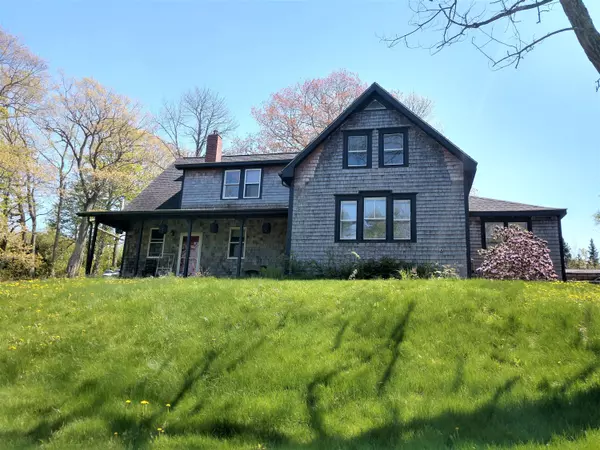 93 Dunbar RD, Orland, ME 04472