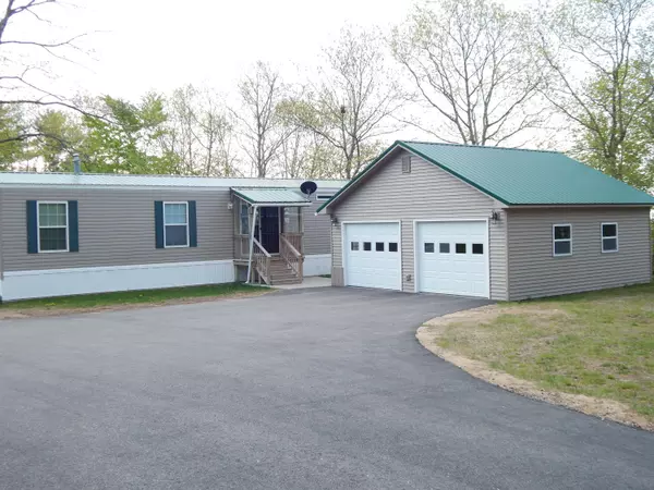 491 Mount Mica RD, Paris, ME 04281