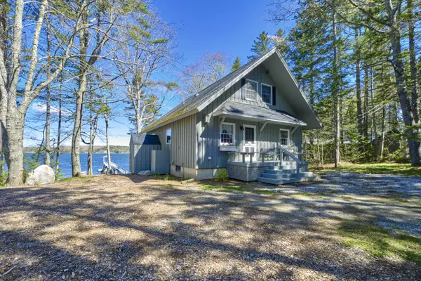 Waldoboro, ME 04572,279 Deaver RD