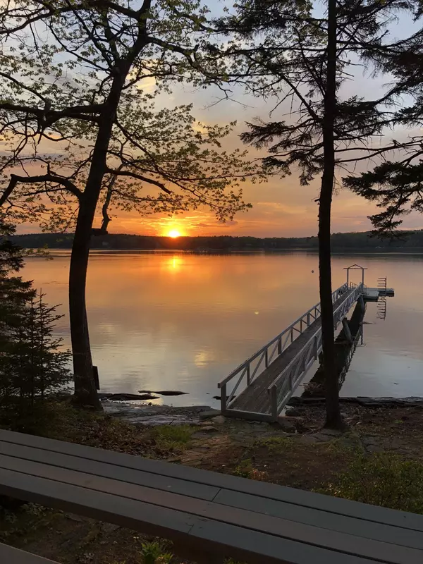 Waldoboro, ME 04572,279 Deaver RD