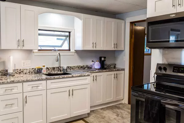 Fort Fairfield, ME 04742,7 Columbia AVE