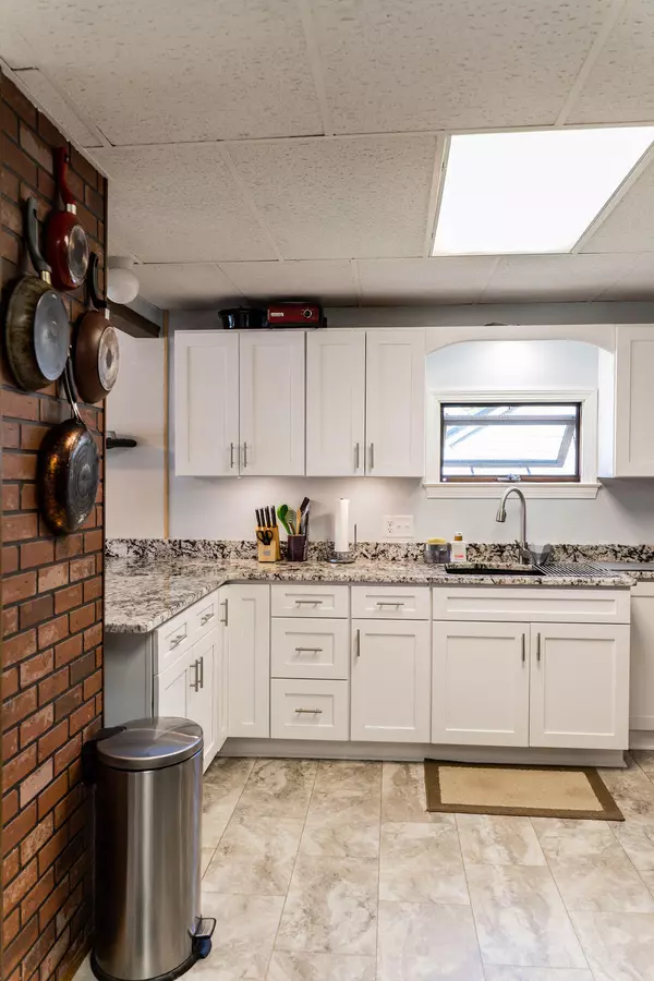 Fort Fairfield, ME 04742,7 Columbia AVE