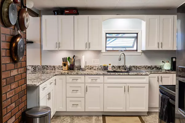 Fort Fairfield, ME 04742,7 Columbia AVE