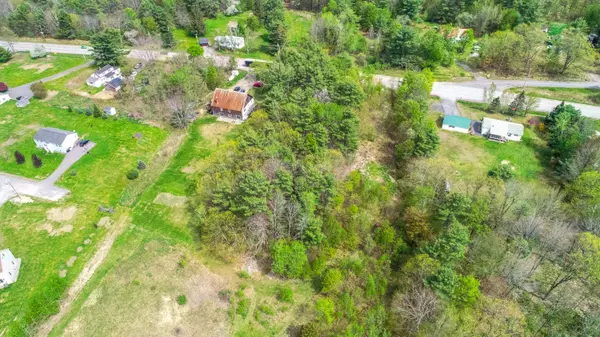Vassalboro, ME 04989,000 Riverside DR