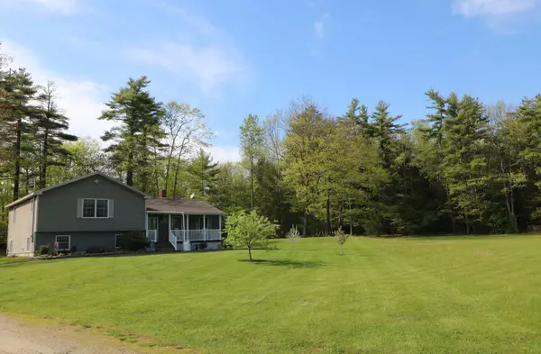 82 Cloughsdale LN, West Gardiner, ME 04345