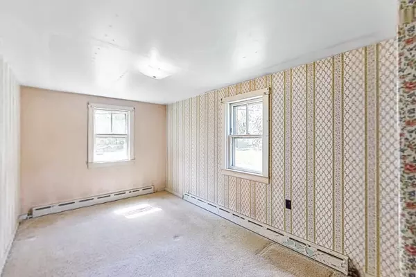 Kittery, ME 03904,56 Wilson RD