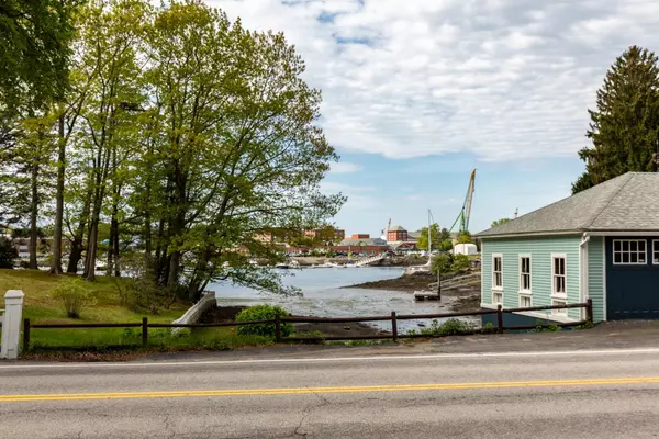 Kittery, ME 03904,125 Whipple RD