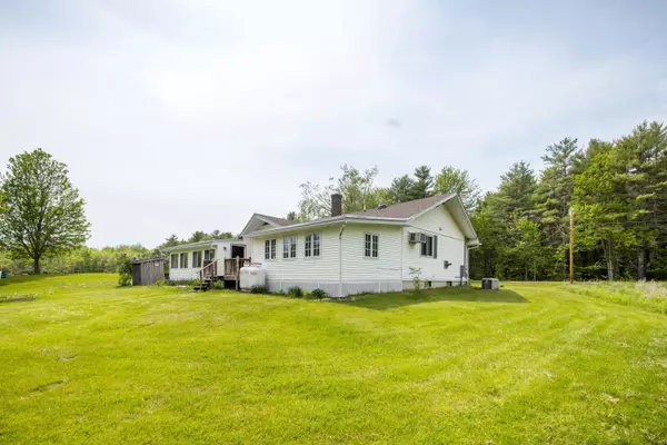 Whitefield, ME 04353,121 Devine RD