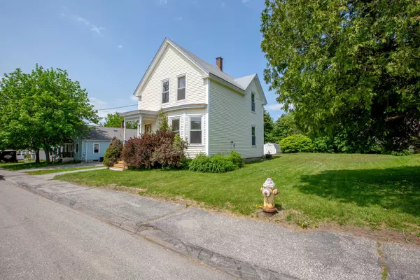 64 Pettingill ST, Lewiston, ME 04240