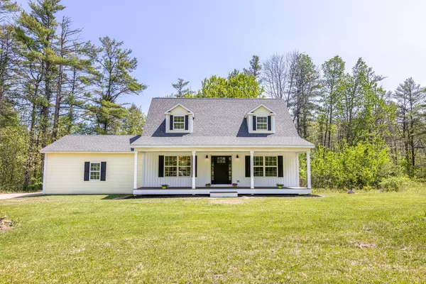 2 Spencers Ridge RD, Freeport, ME 04032