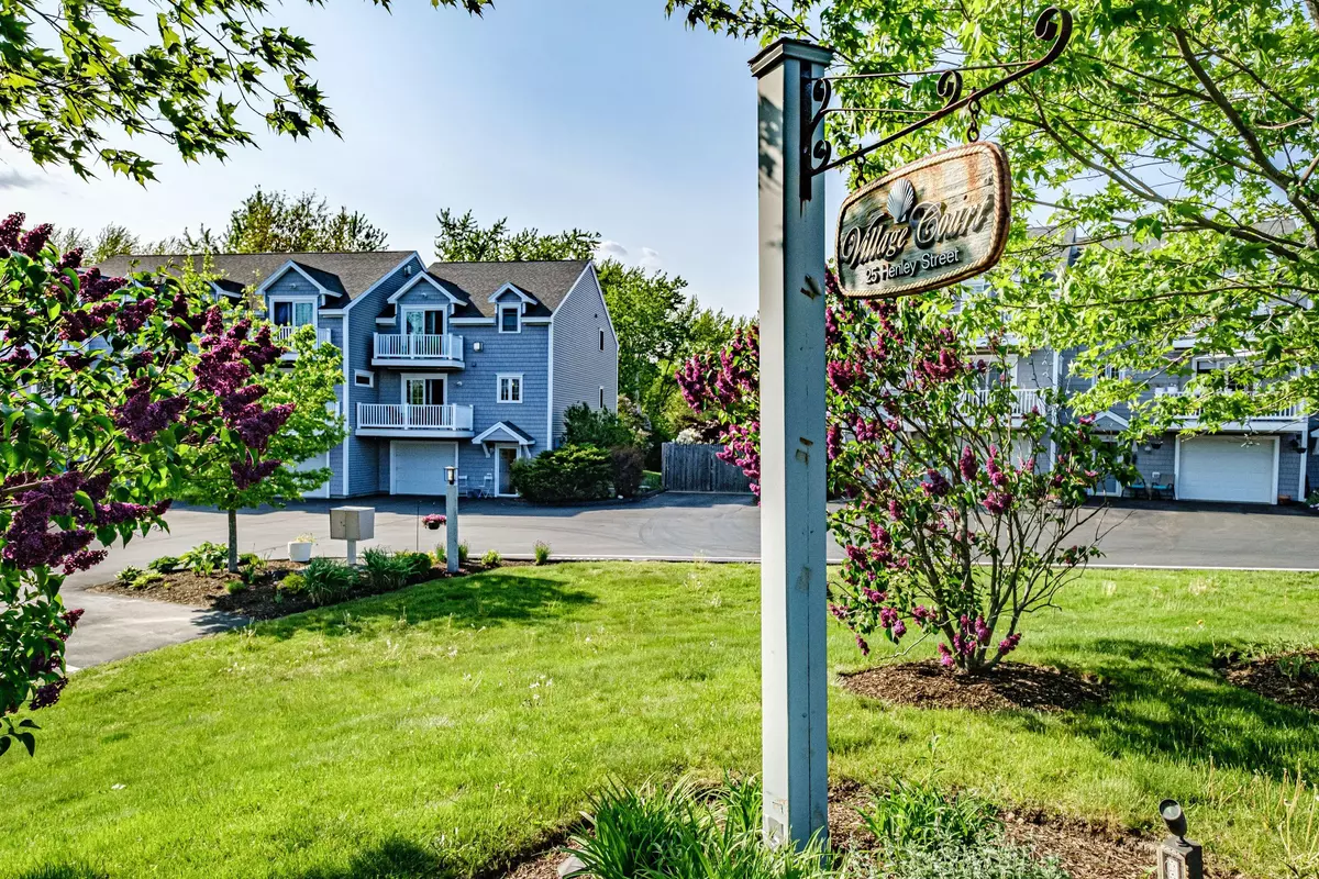 South Portland, ME 04106,25 Henley ST #8