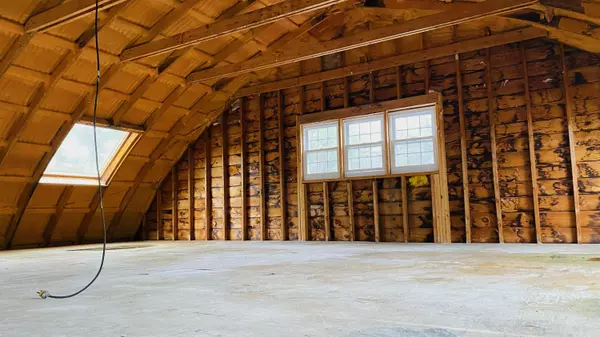 Topsham, ME 04086,2 Palmer LN