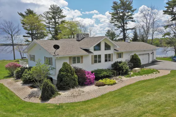 61 Ocean DR, Stockton Springs, ME 04981