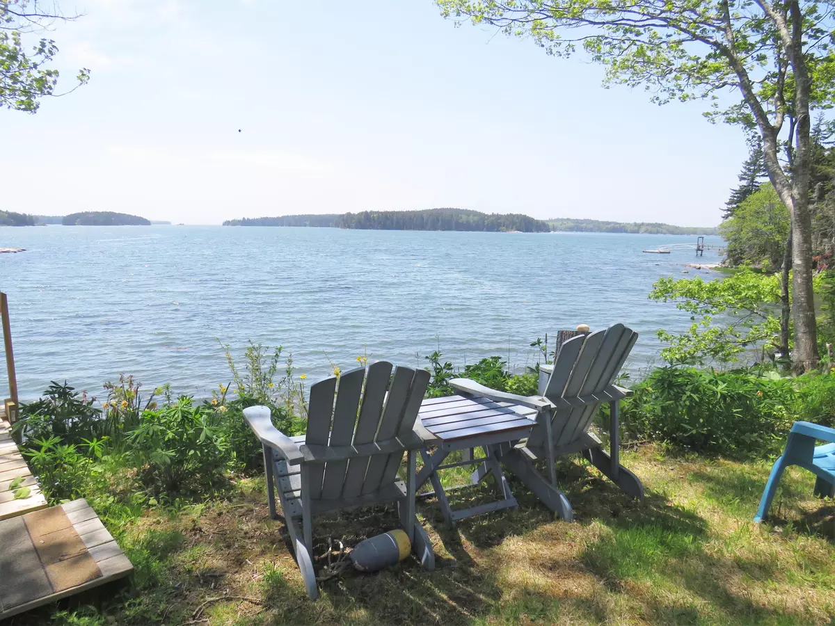 Waldoboro, ME 04572,1310 Back Cove CV