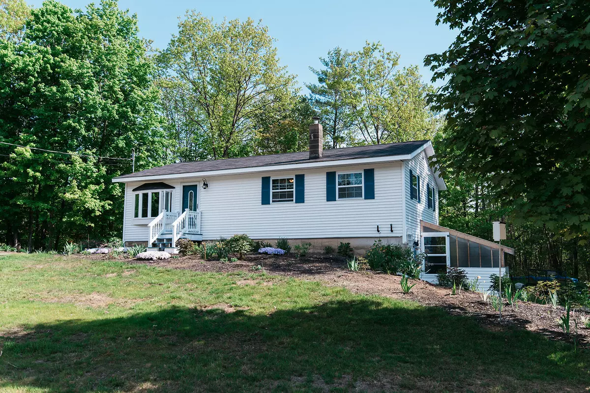 West Paris, ME 04289,31 Smith ST
