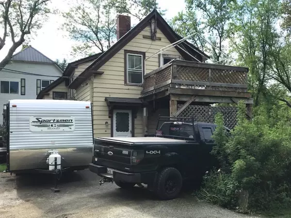 Newport, ME 04953,53 Spring ST