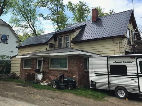 Newport, ME 04953,53 Spring ST