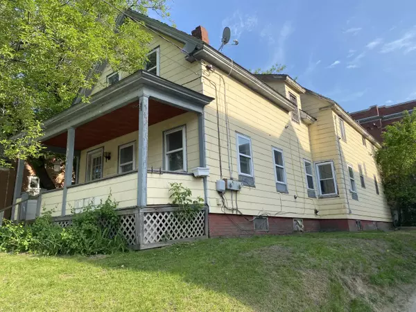 12 Gold ST, Waterville, ME 04901