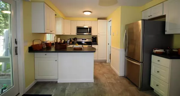 Saco, ME 04072,60 King ST #7