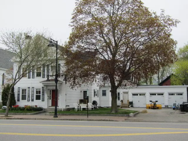Saco, ME 04072,326 Main ST