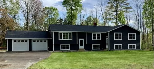 435 Elm ST, Newport, ME 04953