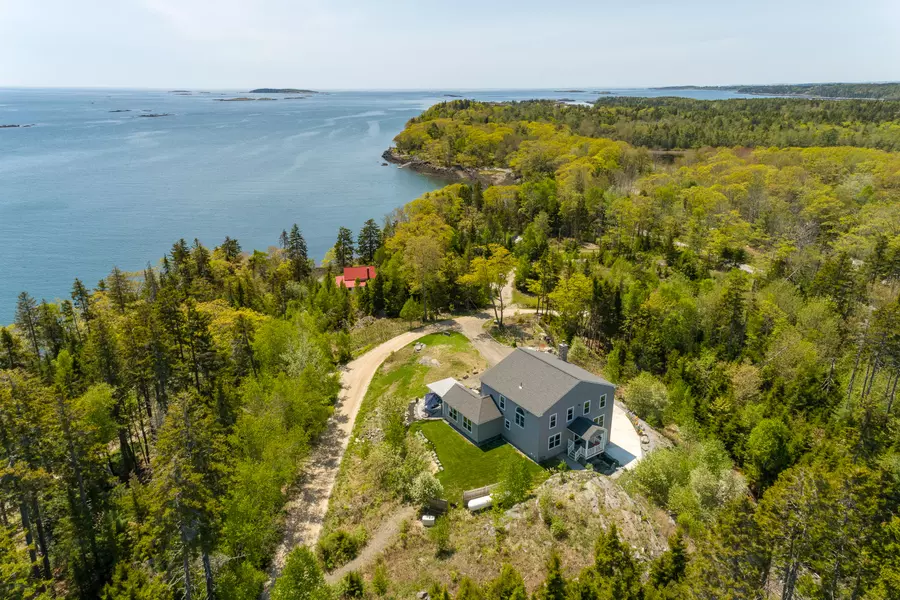 13 Quahog LN, Harpswell, ME 04079