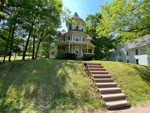 Gardiner, ME 04345,121 Dresden AVE