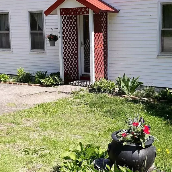 Old Town, ME 04468,42 Howard ST