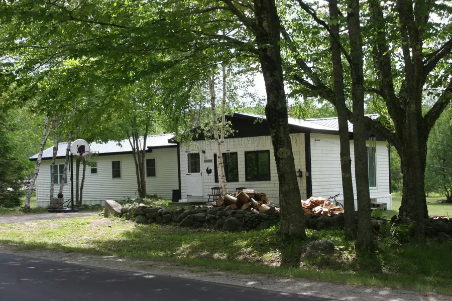 1311 Long Ridge RD, Burlington, ME 04417