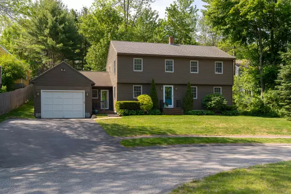 35 Shelby LN, South Portland, ME 04106