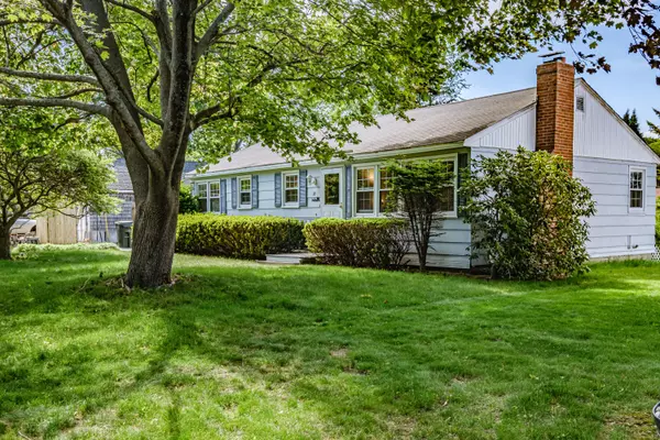 South Portland, ME 04106,10 Cleveland CIR