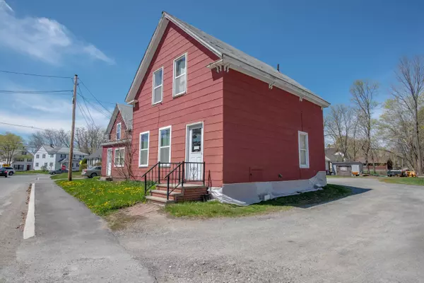 Milford, ME 04461,8 County RD