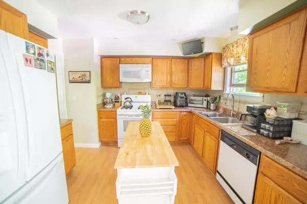 Hermon, ME 04401,66 Maple Leaf LN