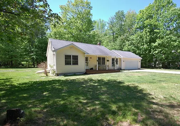 New Gloucester, ME 04260,17 Sally LN