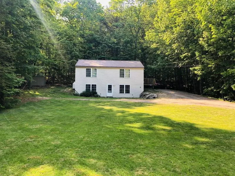 30 Chestnut Common, New Gloucester, ME 04260