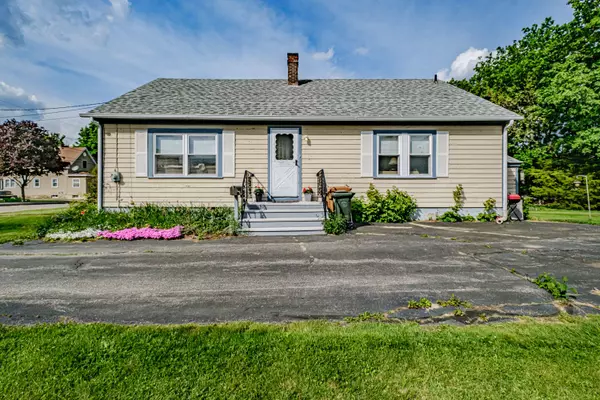 31 Park ST, Saco, ME 04072