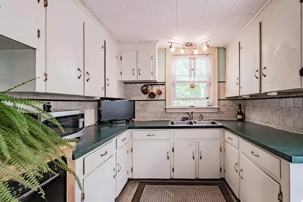 Saco, ME 04072,31 Park ST