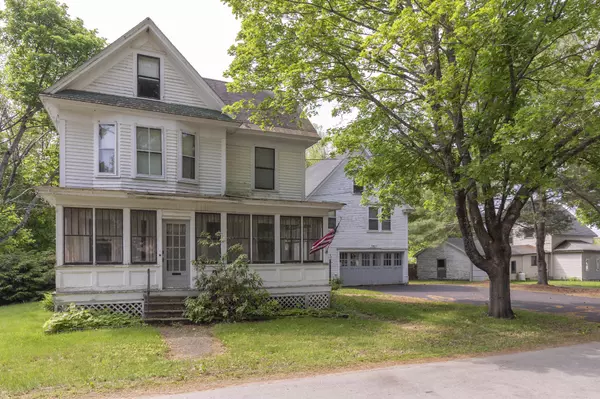 Newport, ME 04953,11 Park AVE